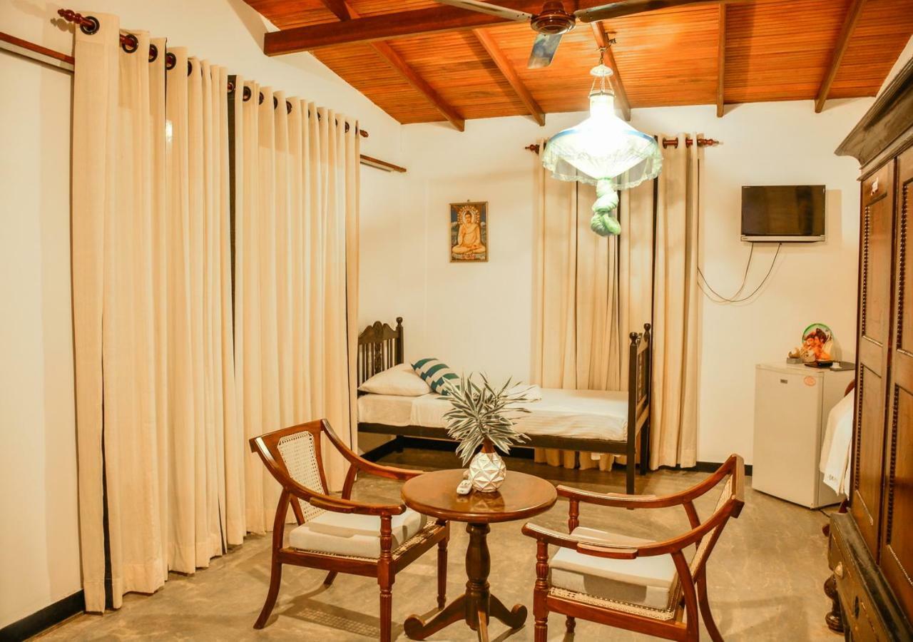 Araliya Gardens Hotel Hikkaduwa Exterior photo